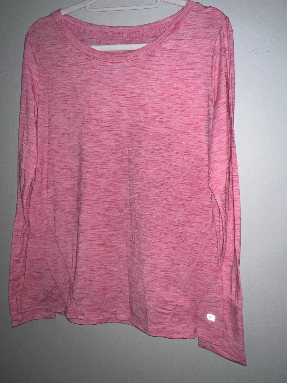 Women’s Gap Fit Breathe Size L Lightweight Long-Sleeve Pink Top with Thumbholes
